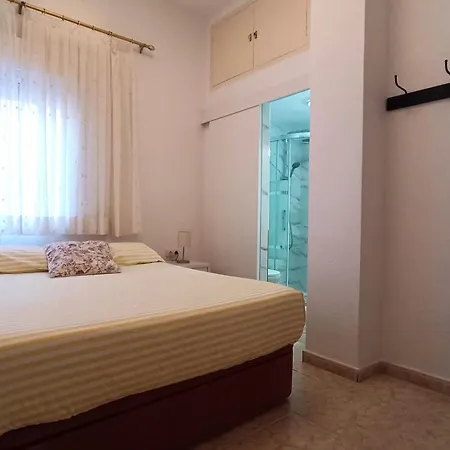 Appartamento Ole Playa 5a Front - A Pie De Playa, Sea Views - Vistas Al Mar, Puerto Marina *